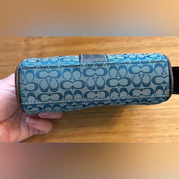 Coach Signature Small Zipper Fabric Pouch Coin Purse 
Cosmetic Pouch - Picture 9 of 10